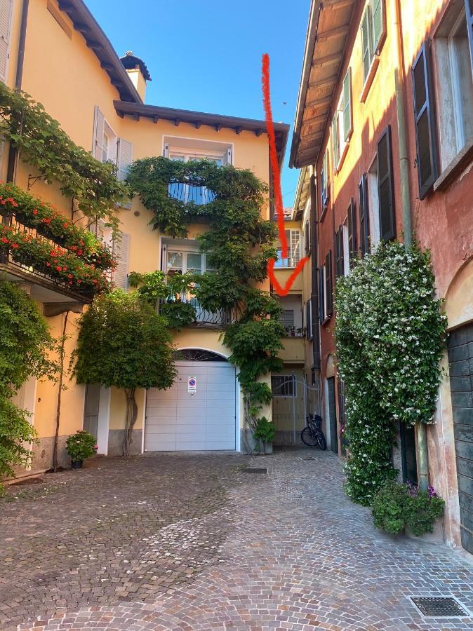 مانديلو ديل لاريو Alexa House Front Lake المظهر الخارجي الصورة